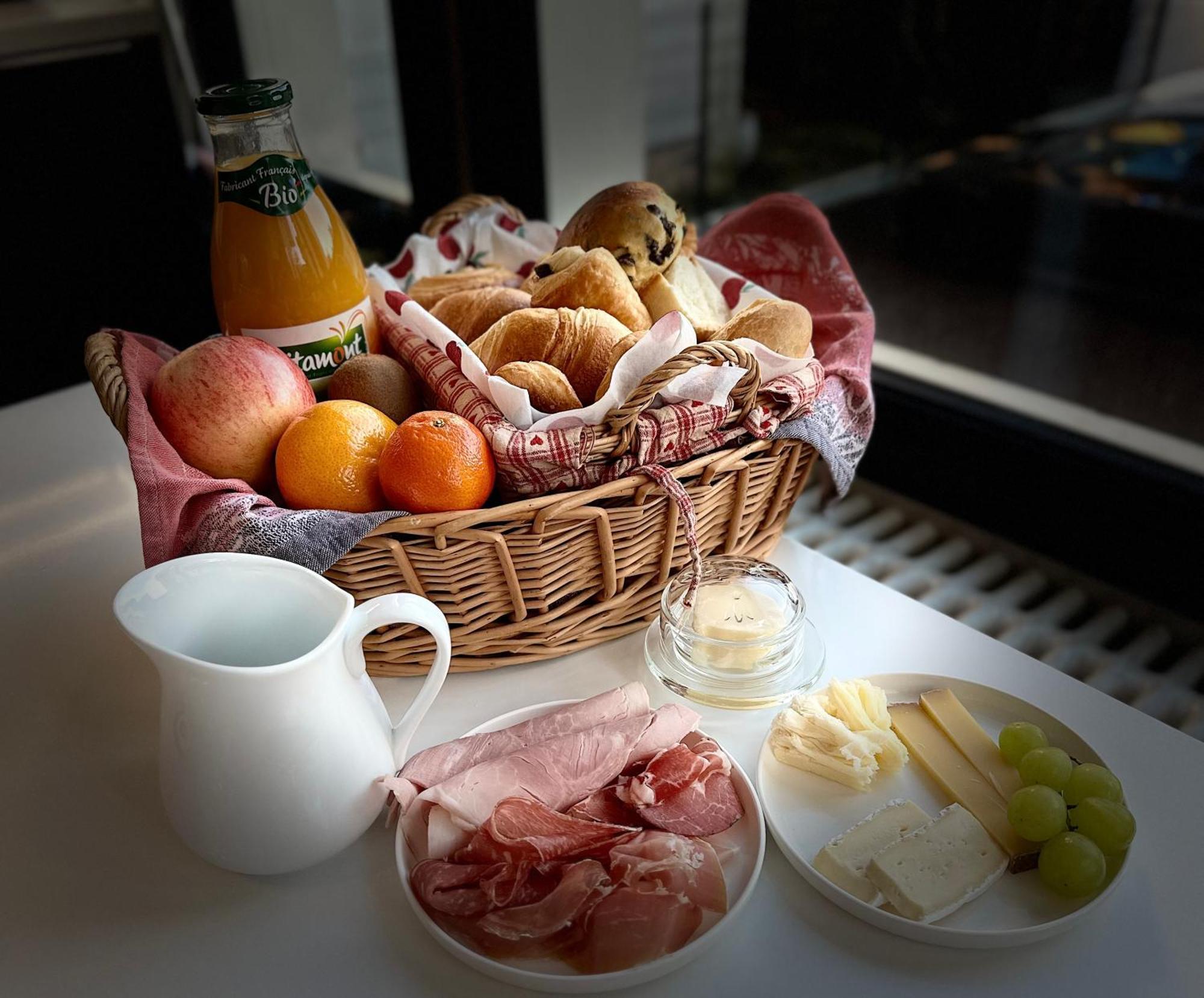 Calme, Confort Et Proprete 비텔 외부 사진
